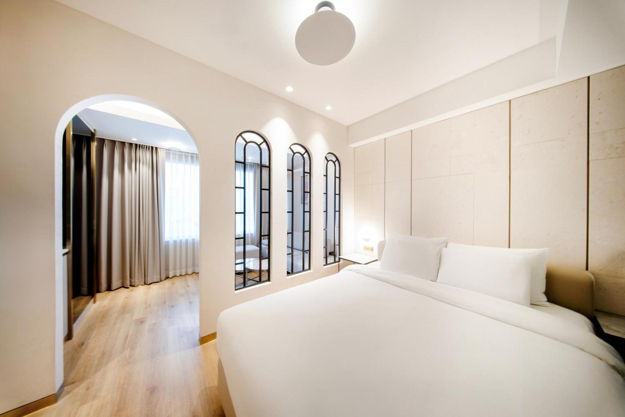 Eliena Gangnam Hotel 4*